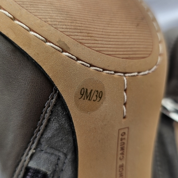 Vince Camuto Vanna Grey suede and leather  almond toe BOOTIES  9 M - Picture 11 of 14